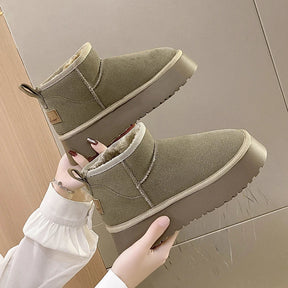 Bota Feminina Curta Acolchoada Plataforma Confortável - (Promoção de Inverno 2025)