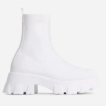 Bota Feminina com Plataforma Cano Curto (Promoção de Inverno 2025)