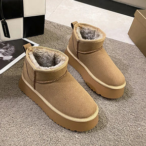 Bota Feminina Curta Acolchoada Plataforma Confortável - (Promoção de Inverno 2025)