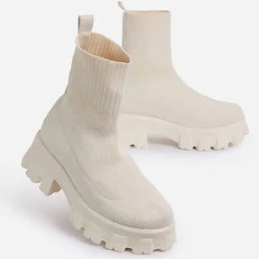Bota Feminina com Plataforma Cano Curto (Promoção de Inverno 2025)